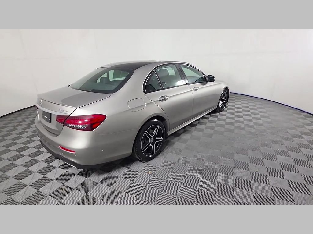Used 2023 Mercedes-Benz E 350 4MATIC Sedan image 36