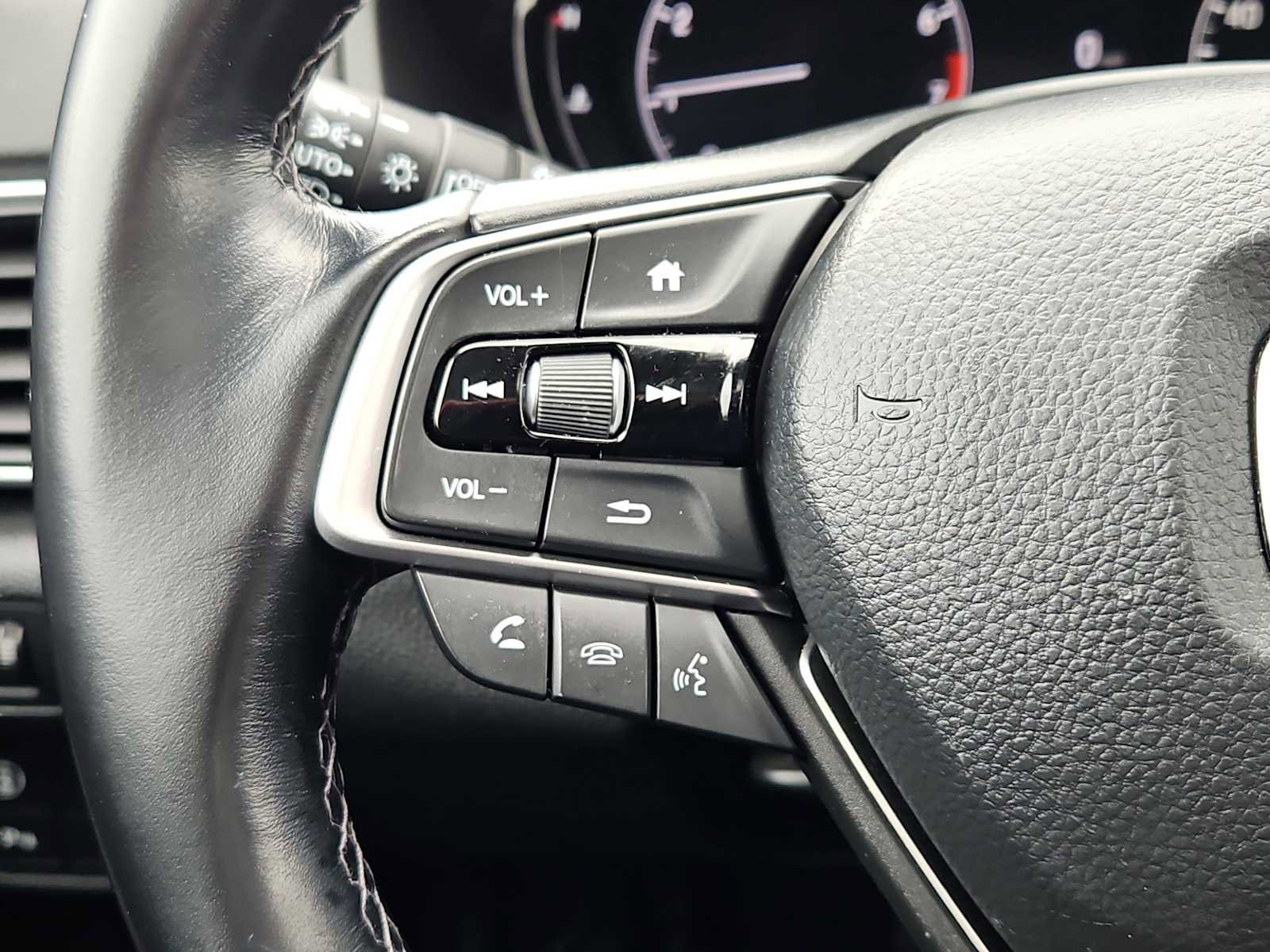 Certified 2021 Honda Accord EX-L image 25