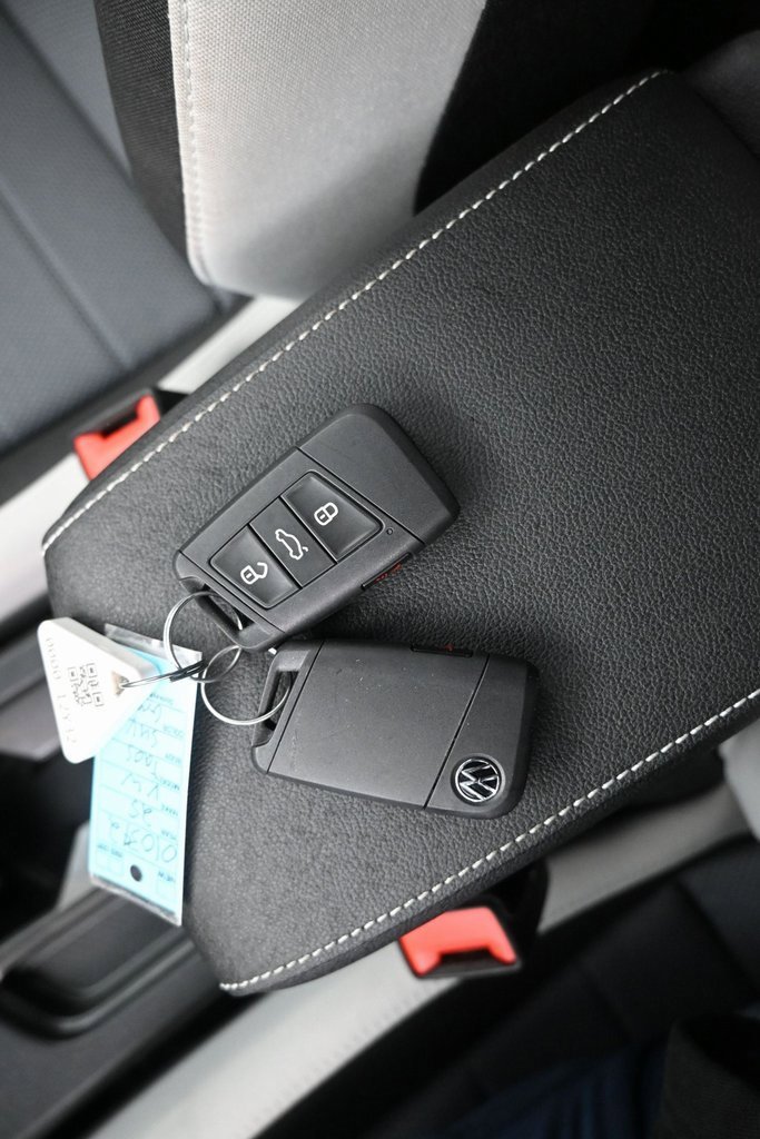 Used 2025 Volkswagen Taos S image 14