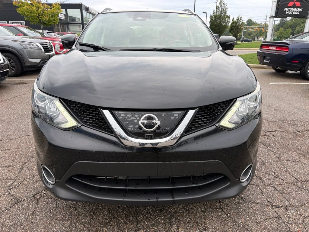 Used 2017 Nissan Rogue Sport SL w/ SL Premium Package AWD/4WD image 2