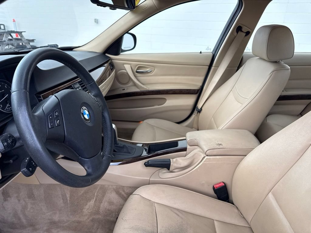 Used 2011 BMW 328i xDrive Sedan AWD/4WD image 19
