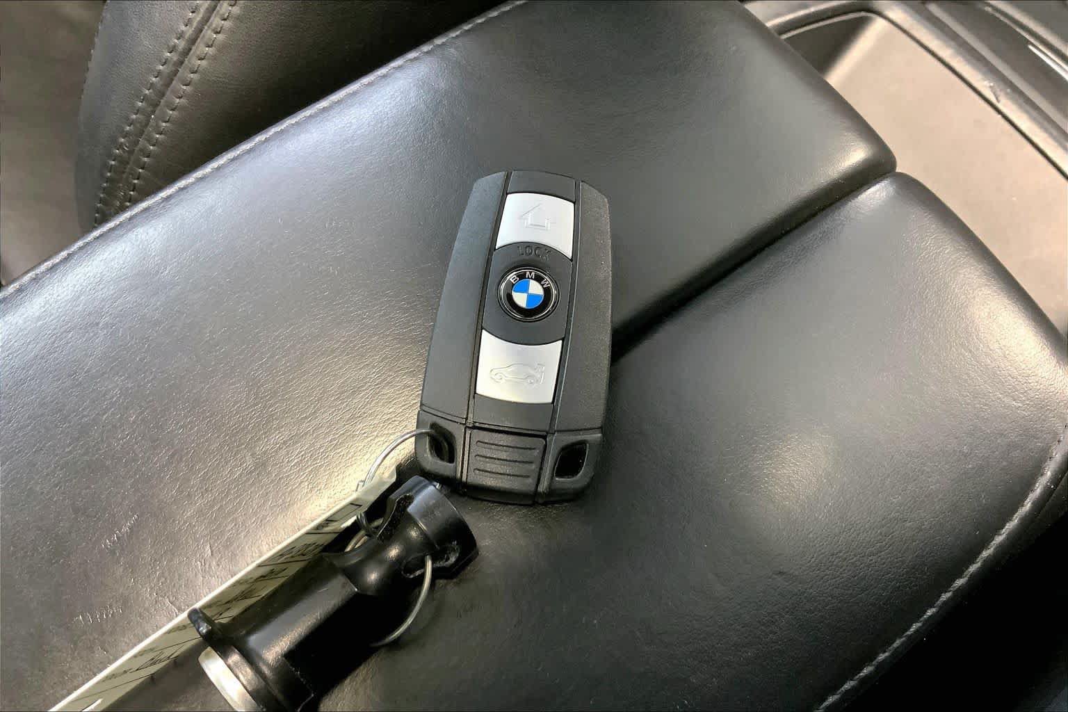 Used 2010 BMW M3 Convertible RWD image 14