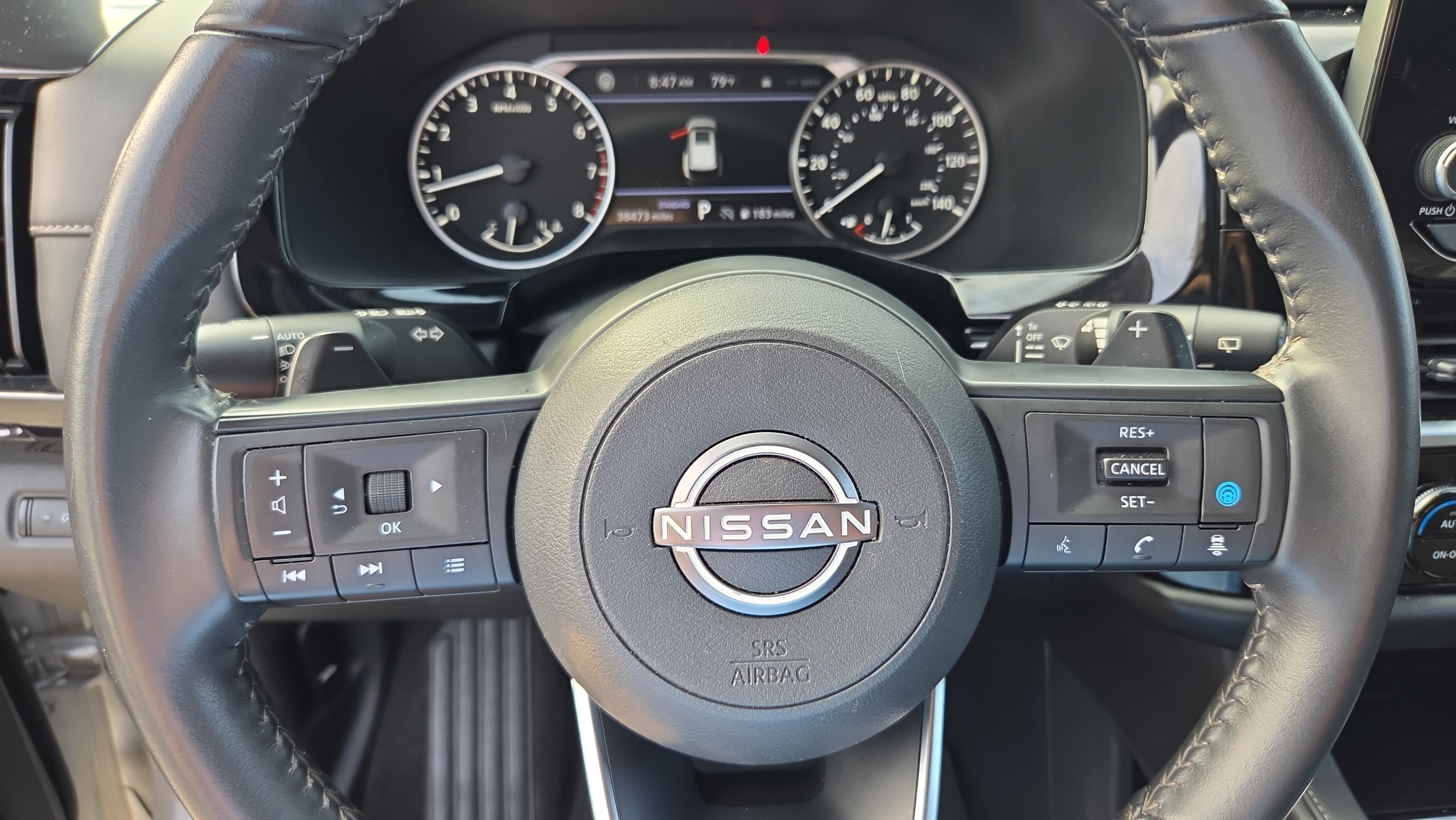 Used 2025 Nissan Pathfinder SV FWD image 23