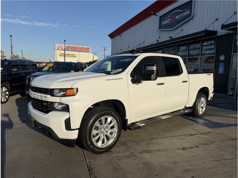 Used 2019 Chevrolet Silverado 1500 Custom w/ Custom Max Trailering Package AWD/4WD image 10