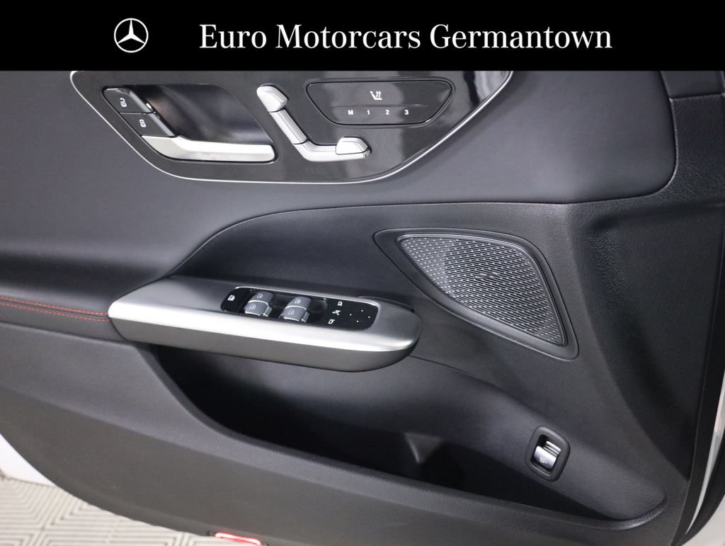 Used 2024 Mercedes-Benz C 43 AMG 4MATIC Sedan image 8