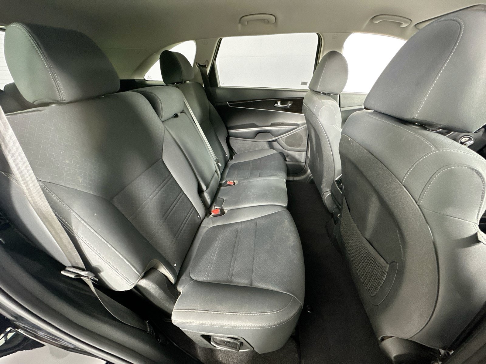 Used 2019 Kia Sorento L FWD image 24