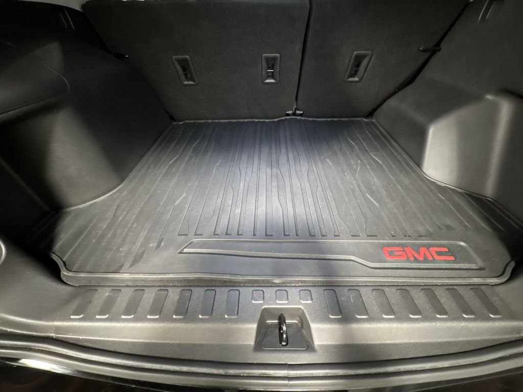 Used 2021 GMC Terrain SLE w/ Elevation Edition image 29