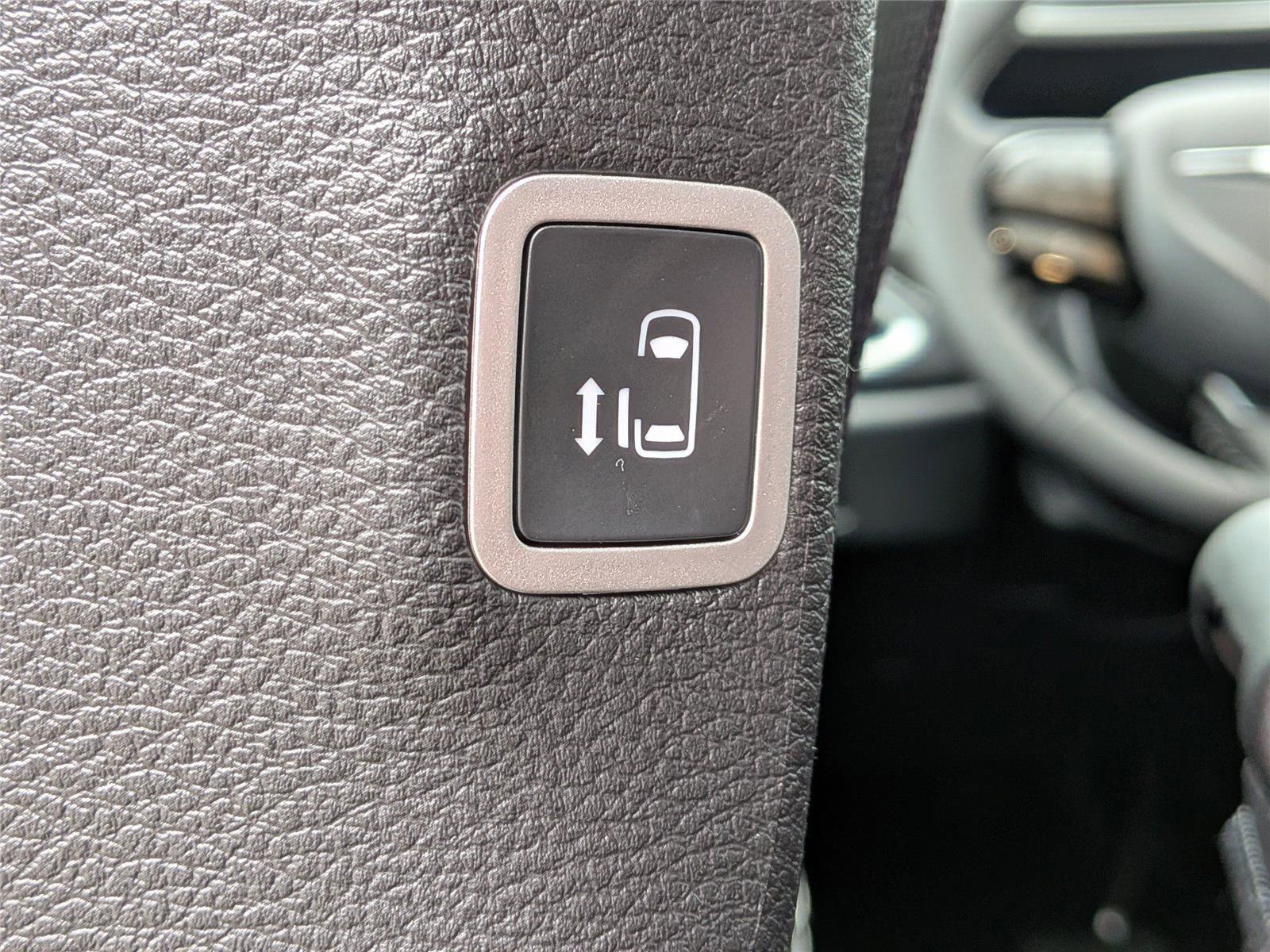 New 2026 Chrysler Pacifica Select FWD image 21
