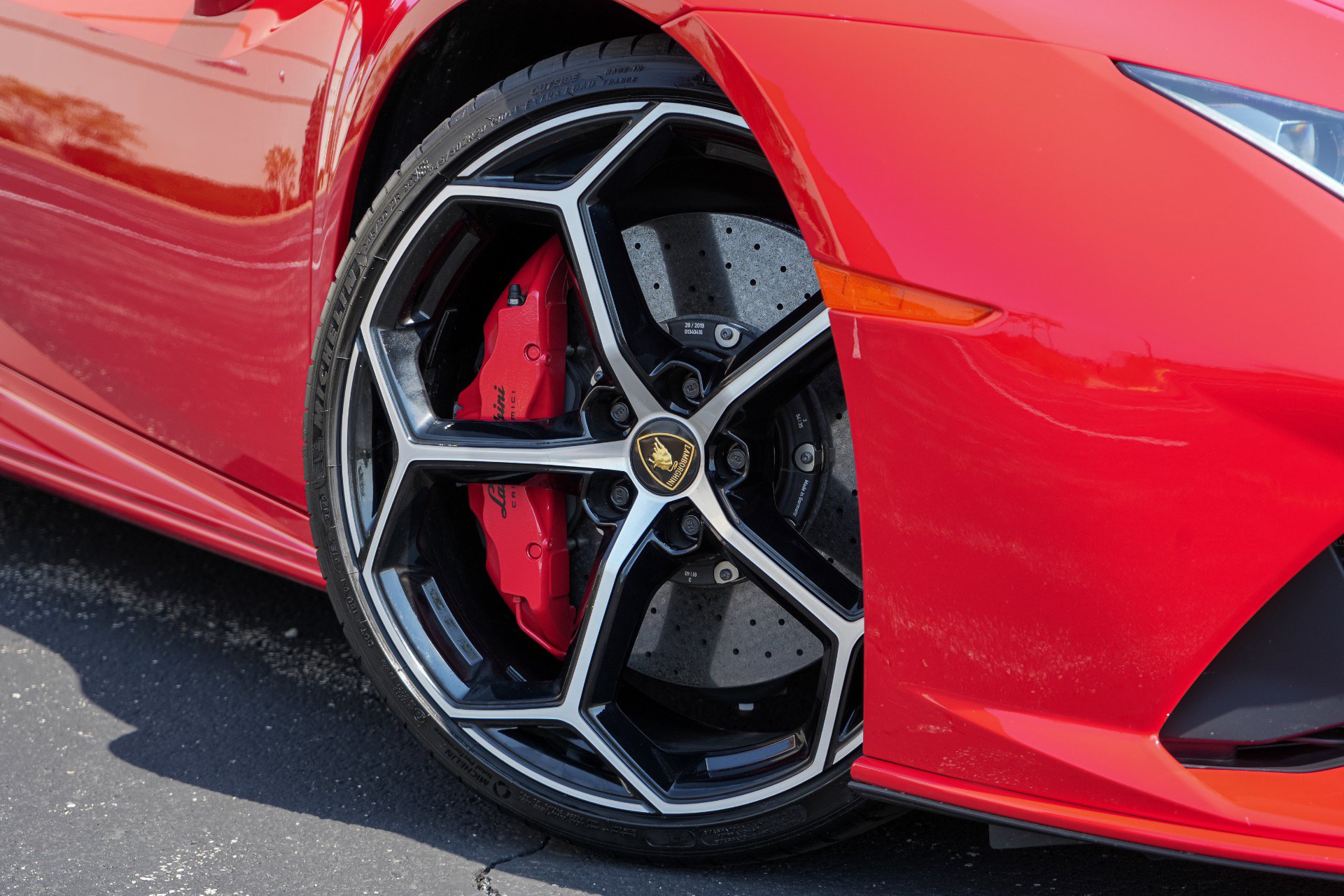 Used 2020 Lamborghini Huracan EVO AWD/4WD image 2