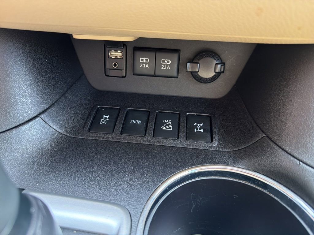 Used 2017 Toyota Highlander XLE image 35