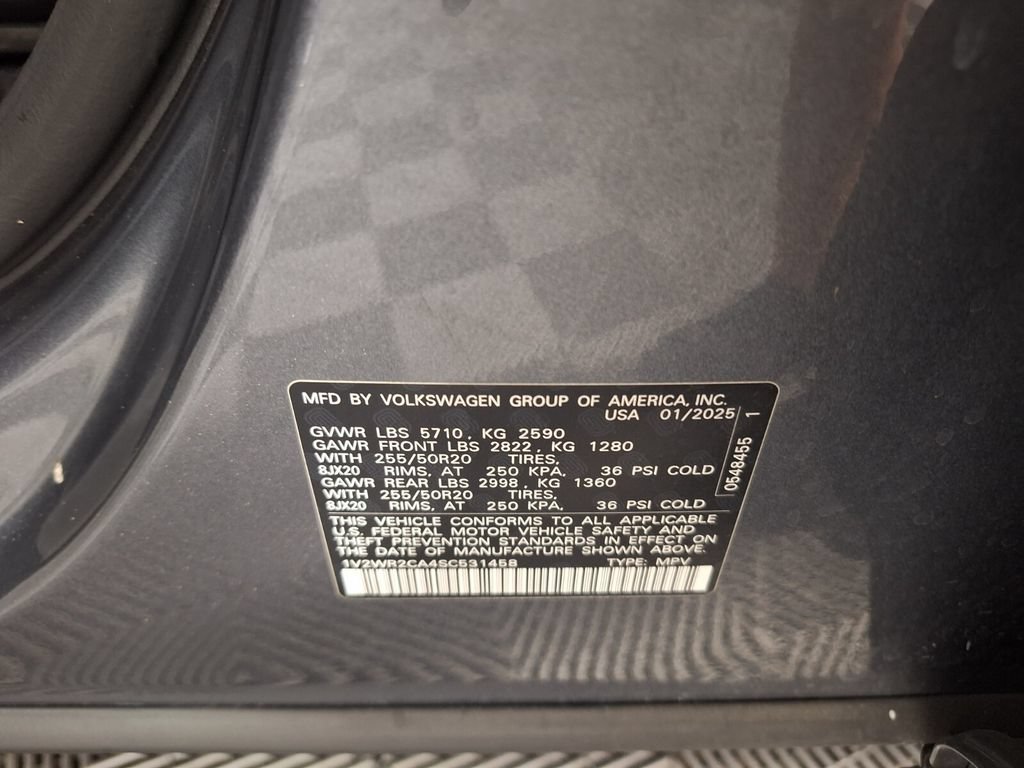 Used 2025 Volkswagen Atlas SE FWD image 34