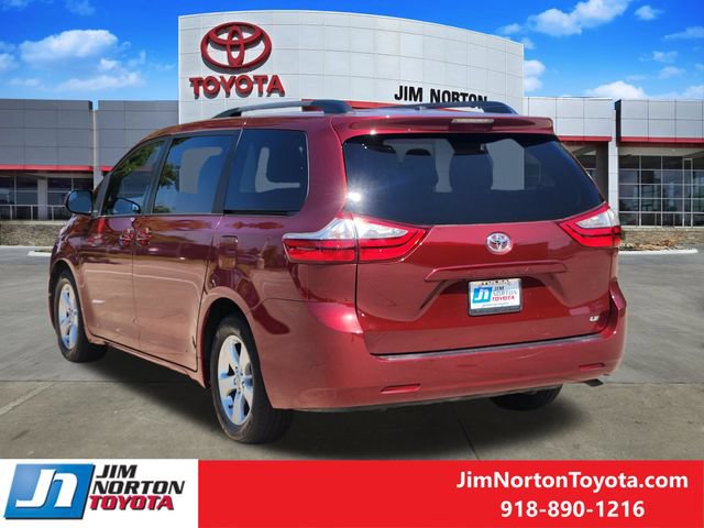 Used 2017 Toyota Sienna LE FWD image 8