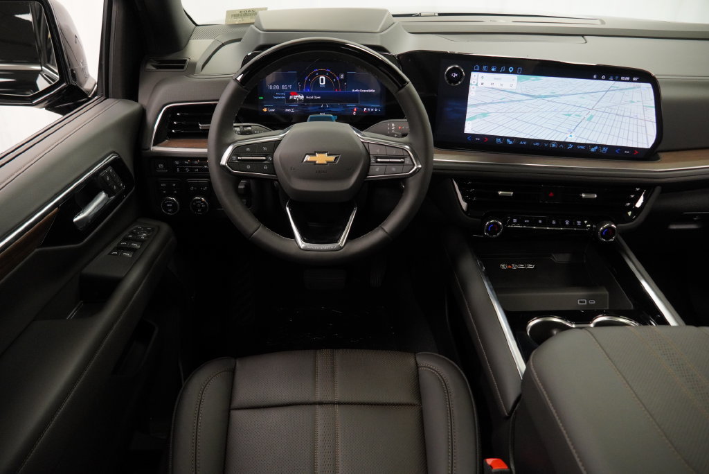 New 2026 Chevrolet Suburban High Country AWD/4WD image 14