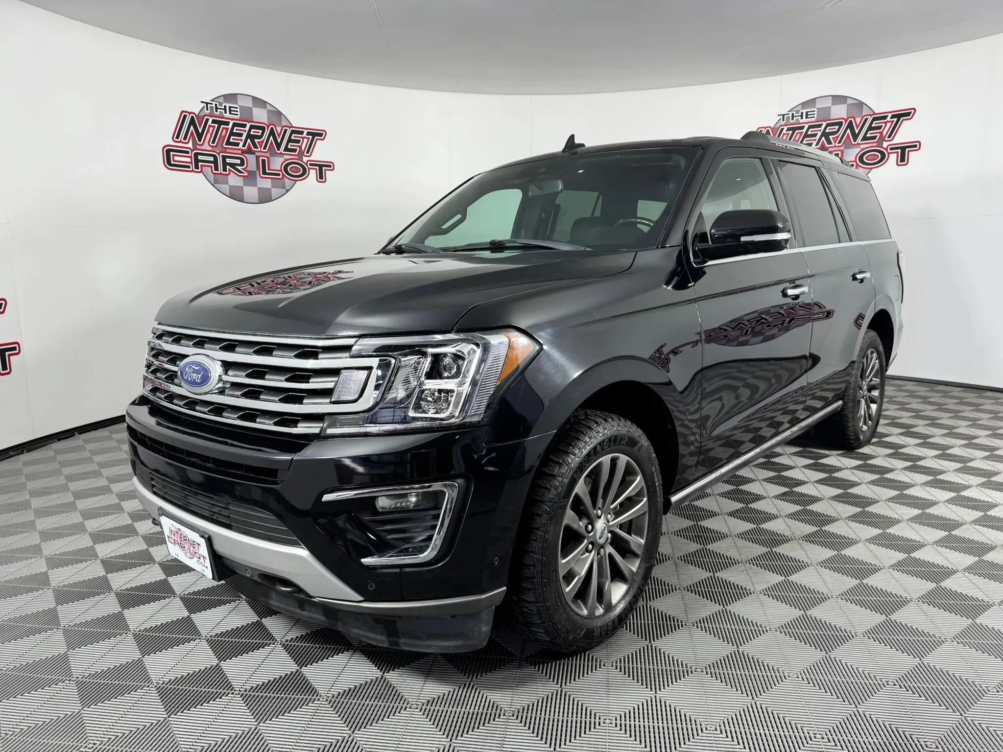 Used 2020 Ford Expedition Limited w/ Equipment Group 301A AWD/4WD image 3