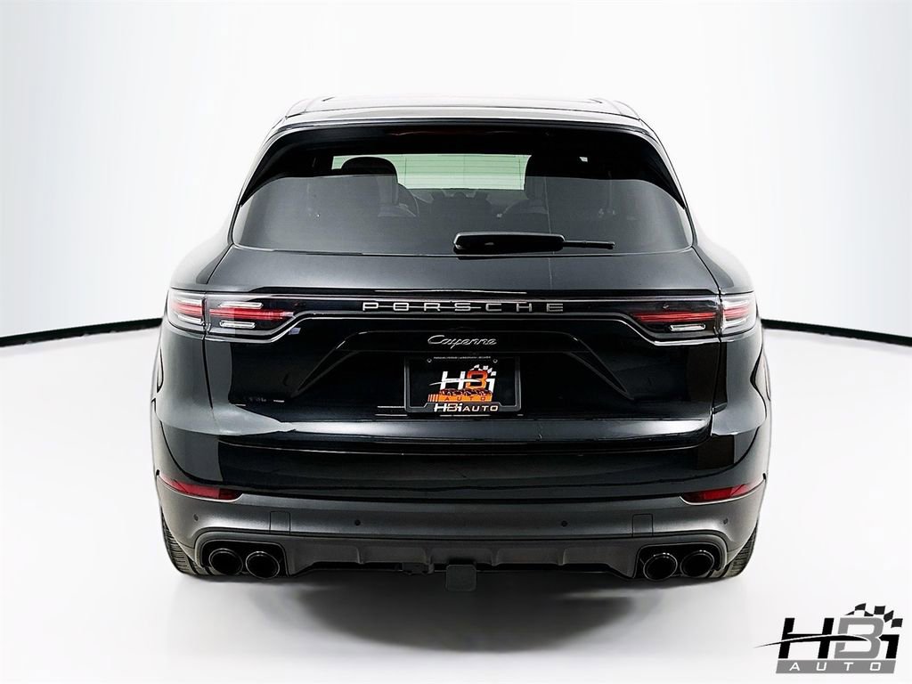 Used 2023 Porsche Cayenne Platinum Edition image 7