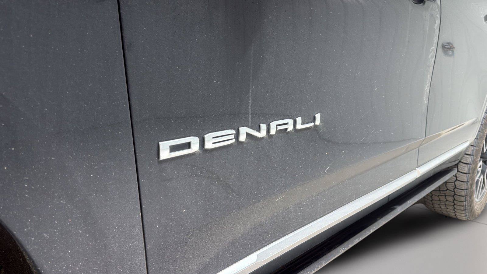 Used 2022 GMC Yukon Denali w/ Denali Premium Package AWD/4WD image 35