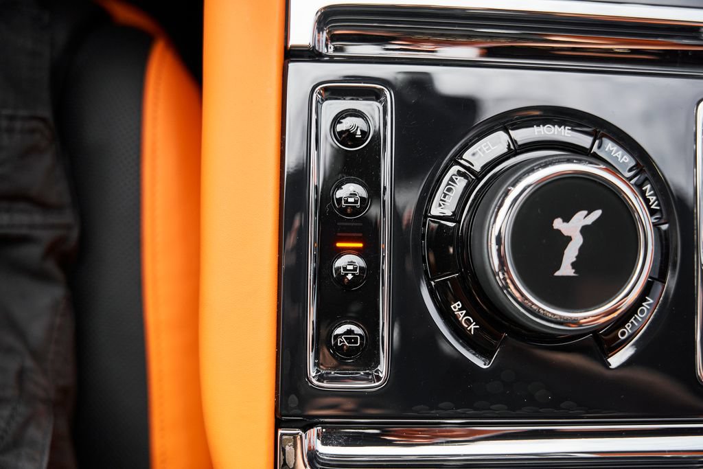 Used 2025 Rolls-Royce Cullinan AWD/4WD image 79
