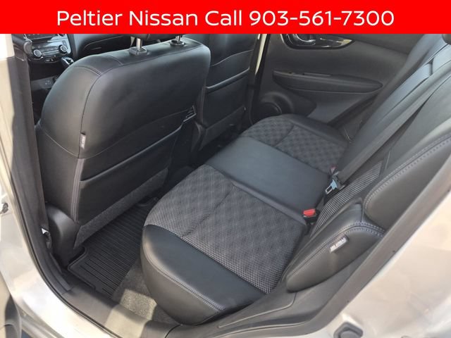 Certified 2022 Nissan Rogue Sport SV w/ Technology Package AWD/4WD image 22