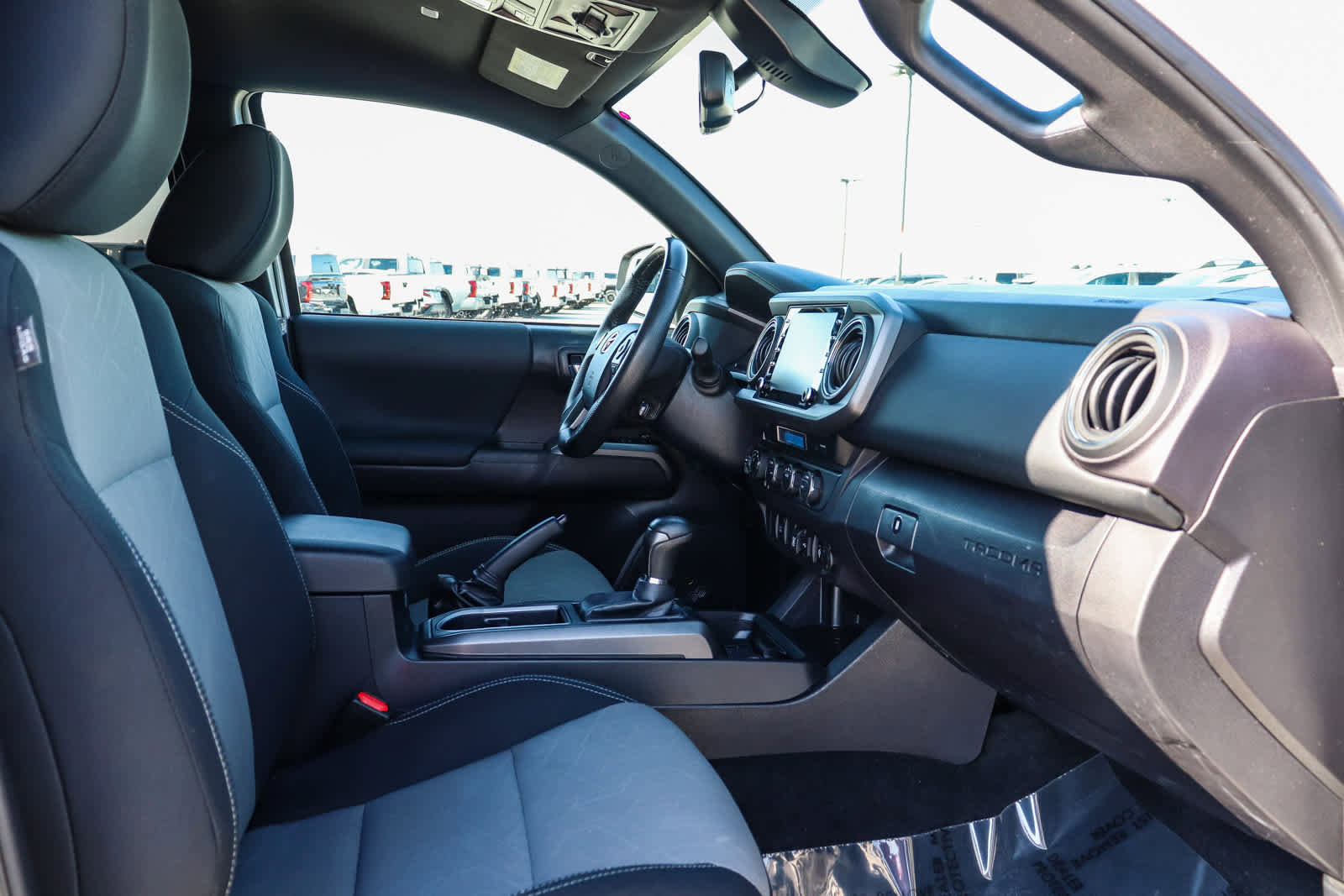 Used 2023 Toyota Tacoma TRD Off-Road image 30