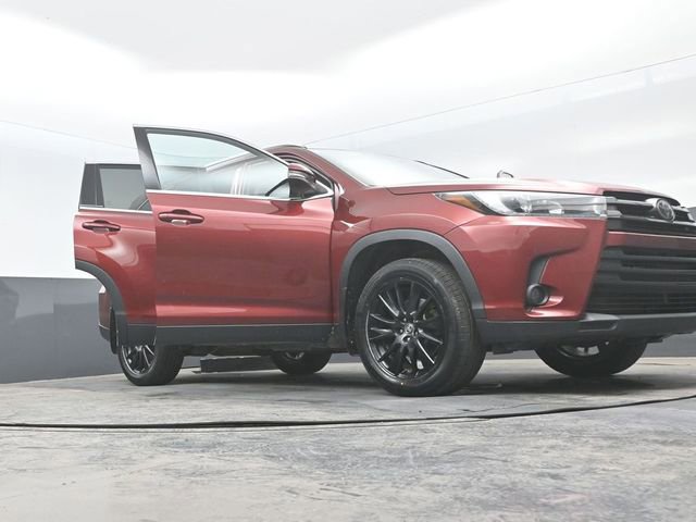 Used 2019 Toyota Highlander SE AWD/4WD image 31