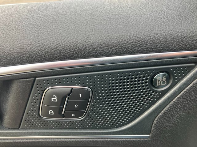 Used 2024 Ford Edge Titanium image 12