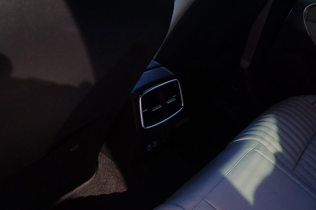 New 2025 Genesis G70 2.5T w/ Sport Prestige Package image 18