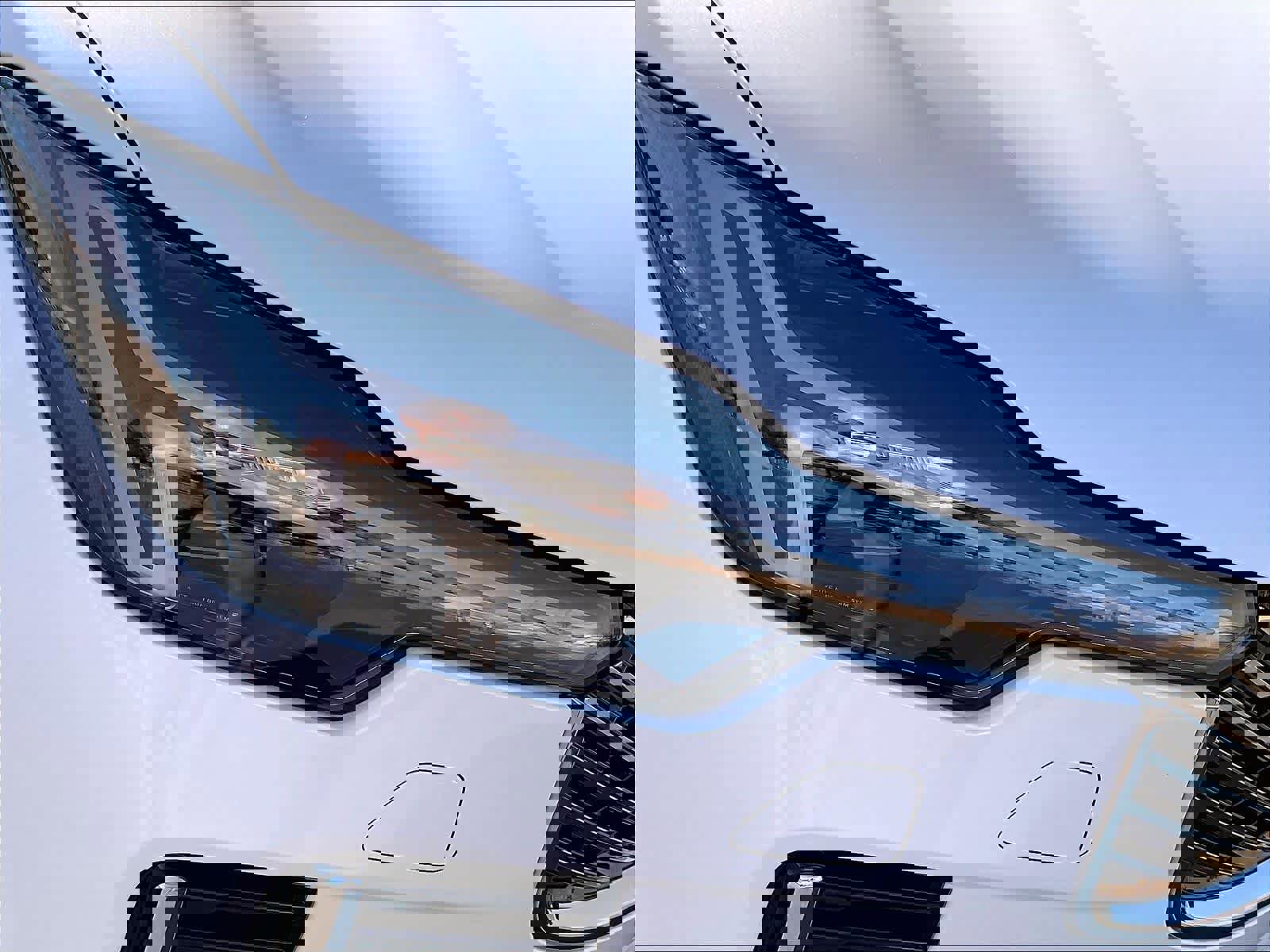 New 2026 Volvo XC90 B6 Ultra w/ Protection Package image 33