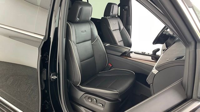 Used 2022 Cadillac Escalade ESV Premium Luxury image 49