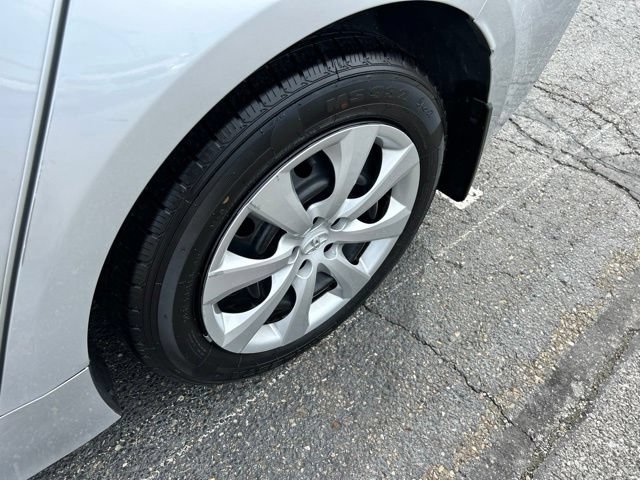 Used 2024 Toyota Corolla LE FWD image 19