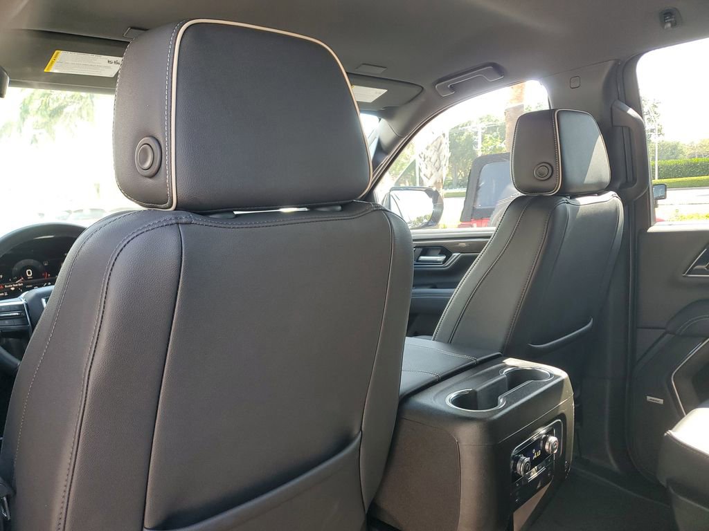 Certified 2025 GMC Yukon XL Elevation AWD/4WD image 15