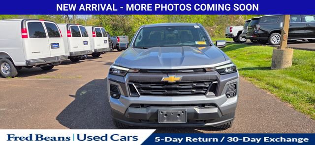 Used 2023 Chevrolet Colorado LT w/ LT Convenience Package III AWD/4WD image 2