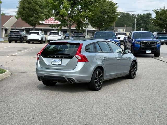 Used 2018 Volvo V60 T5 Dynamic FWD image 5