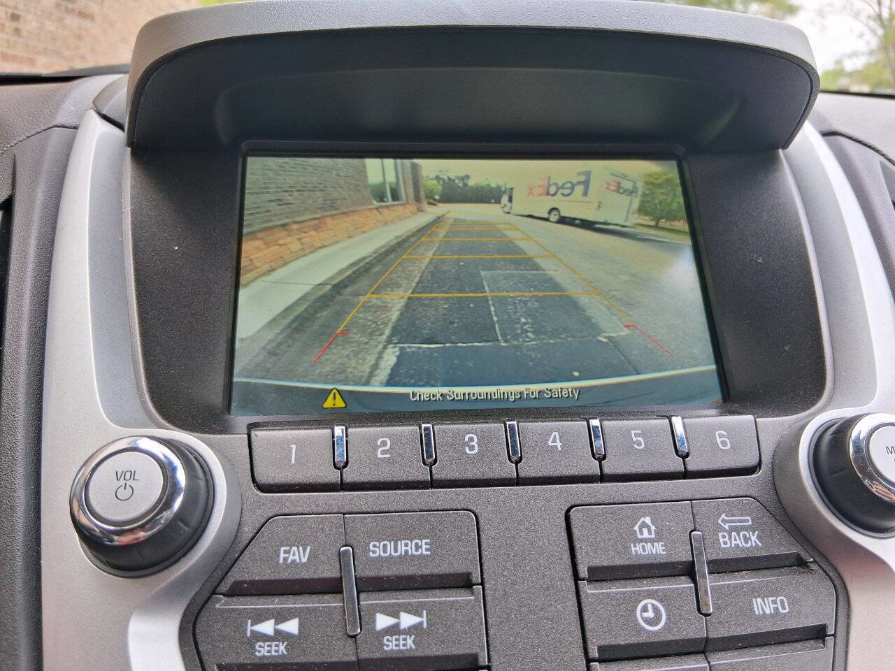 Used 2017 Chevrolet Equinox LT w/ Driver Confidence Package II AWD/4WD image 16