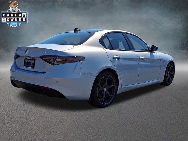 Used 2024 Alfa Romeo Giulia Ti w/ Performance Driving Package RWD image 4