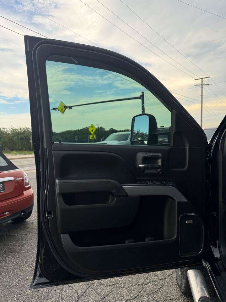 Used 2015 Chevrolet Silverado 2500 LTZ w/ Duramax Plus Package AWD/4WD image 15
