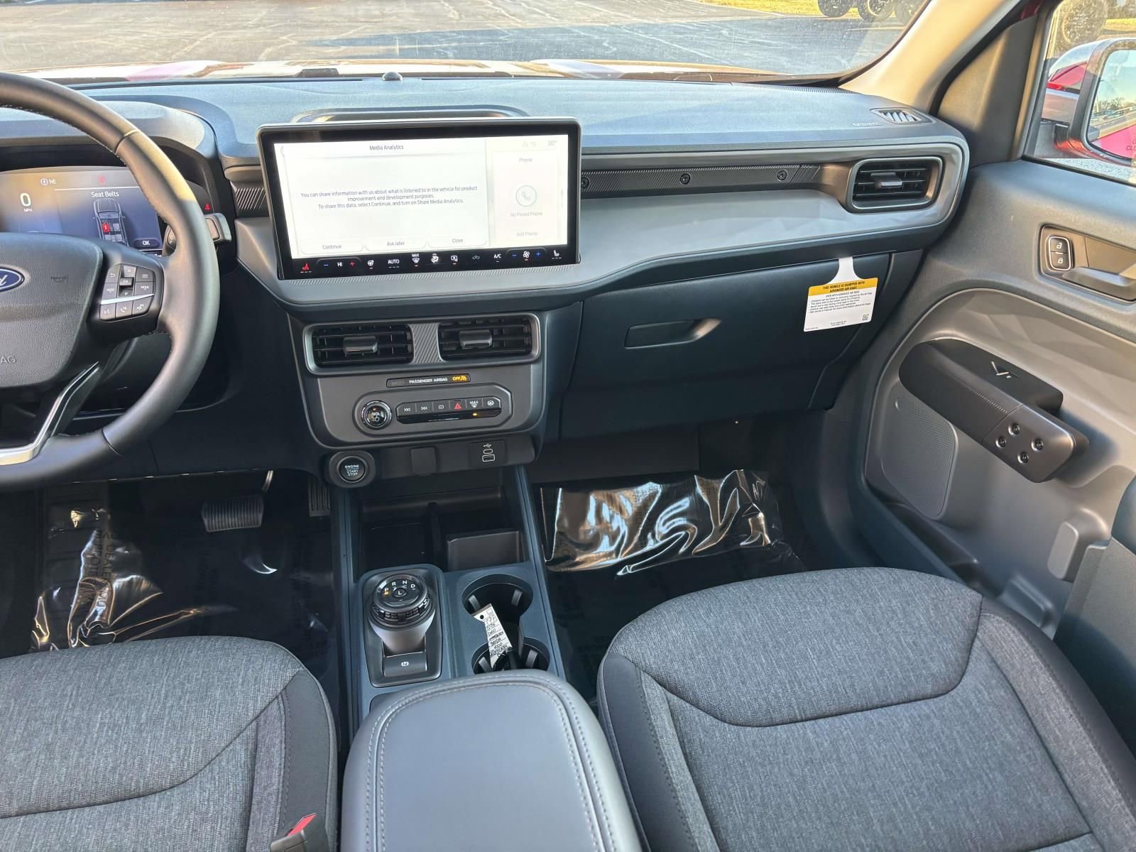 New 2025 Ford Maverick XLT w/ XLT Luxury Package image 31