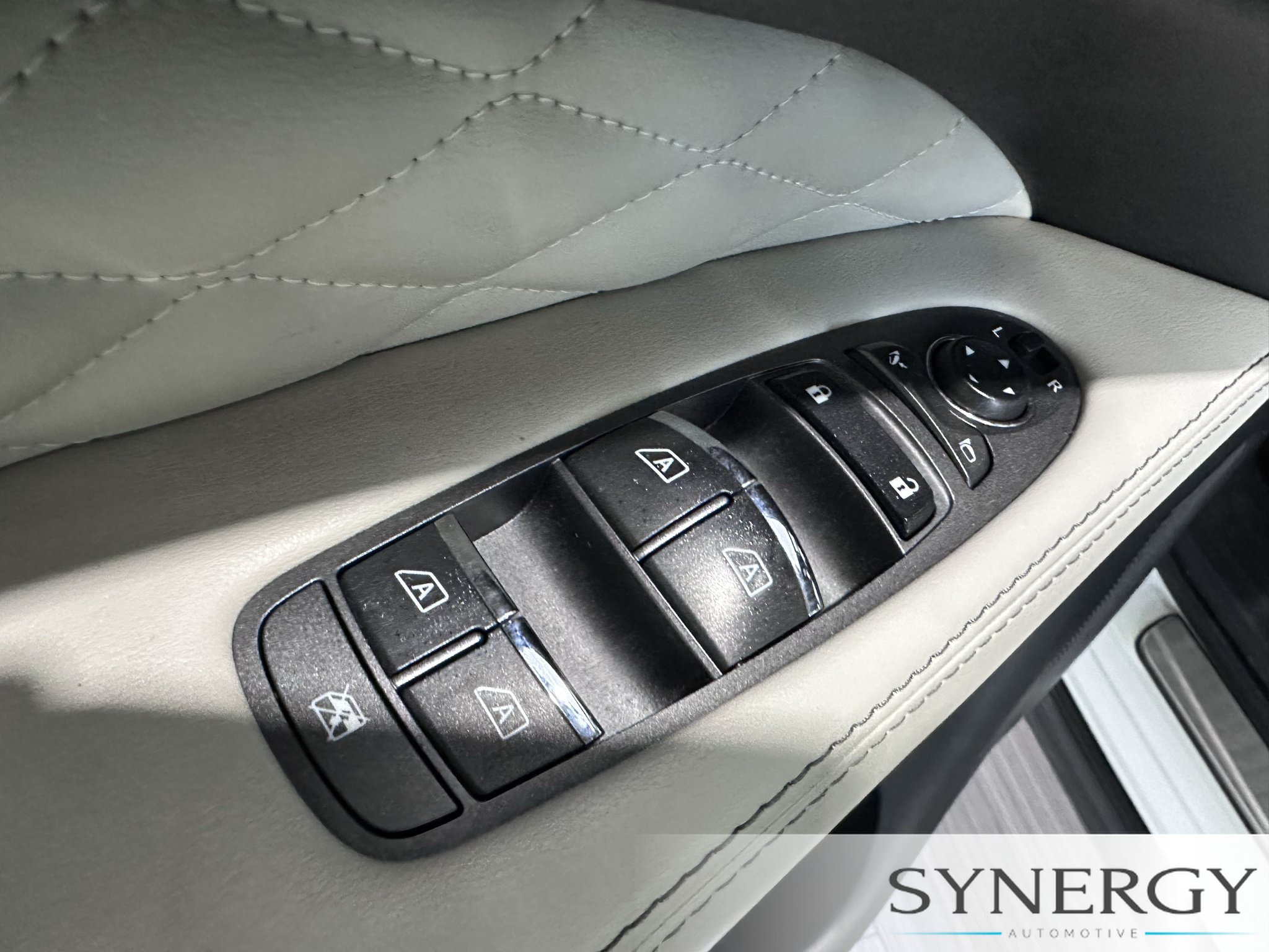 Used 2019 INFINITI QX60 Luxe w/ Limited Package FWD image 22