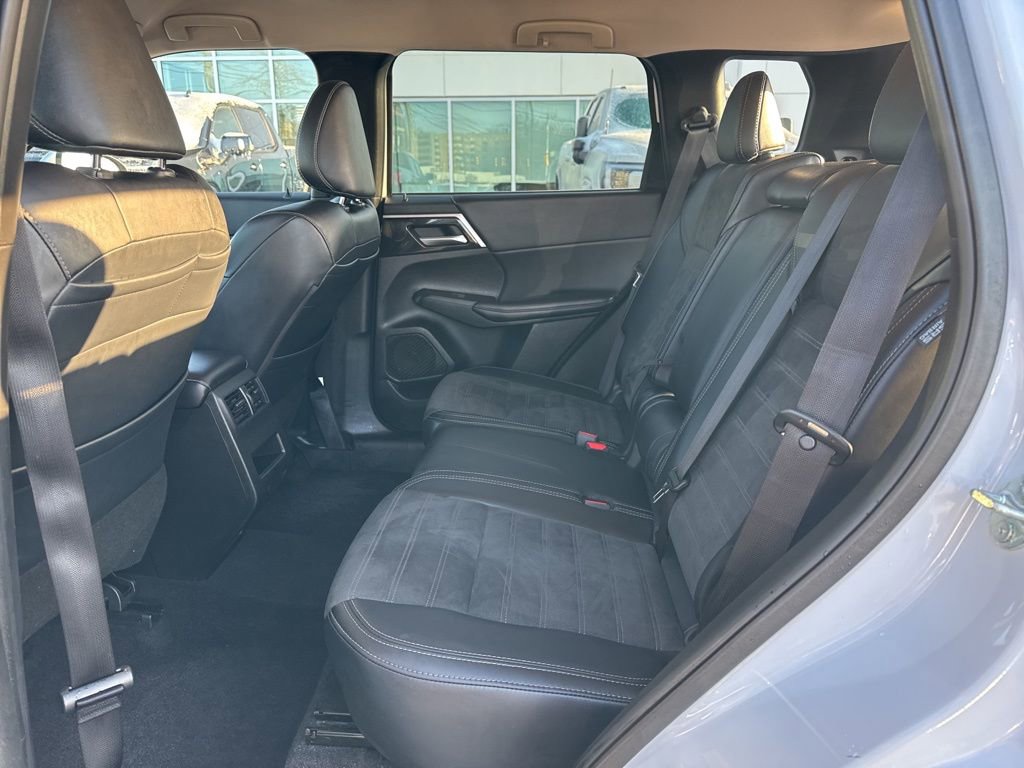 Used 2024 Mitsubishi Outlander SE image 26