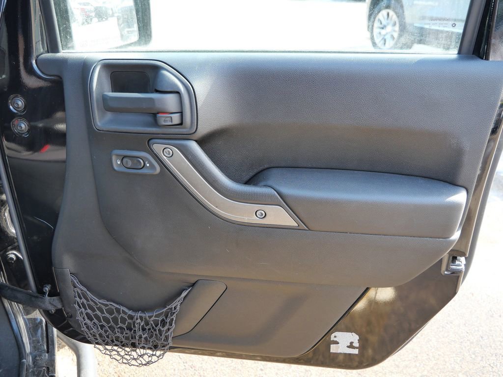 Used 2013 Jeep Wrangler Sport AWD/4WD image 13