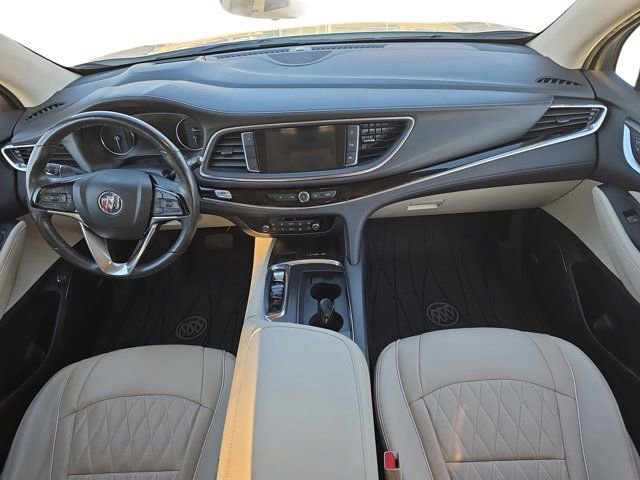 Used 2023 Buick Enclave Avenir image 9