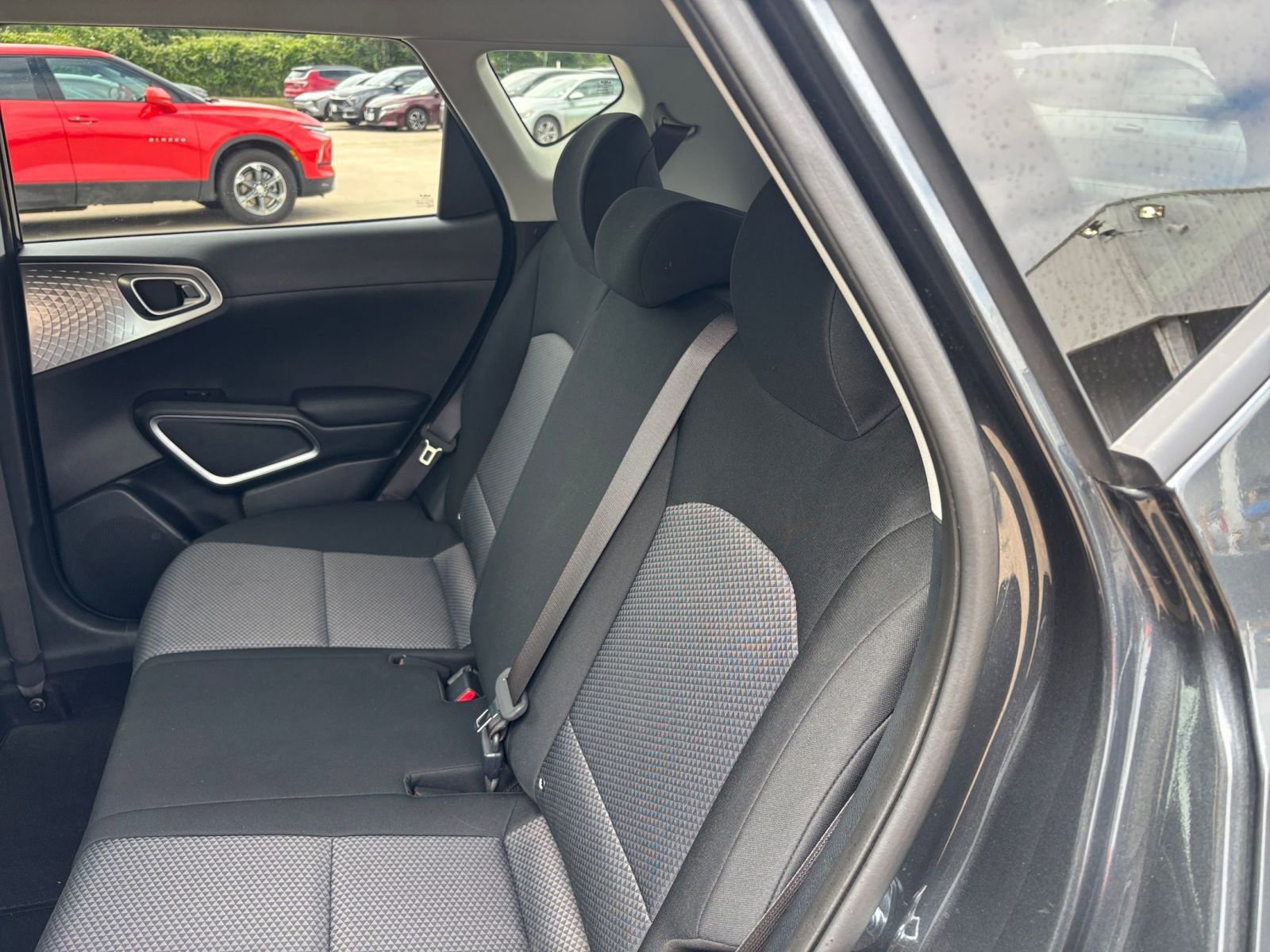 Used 2025 Kia Soul LX w/ LX Technology Package FWD image 36