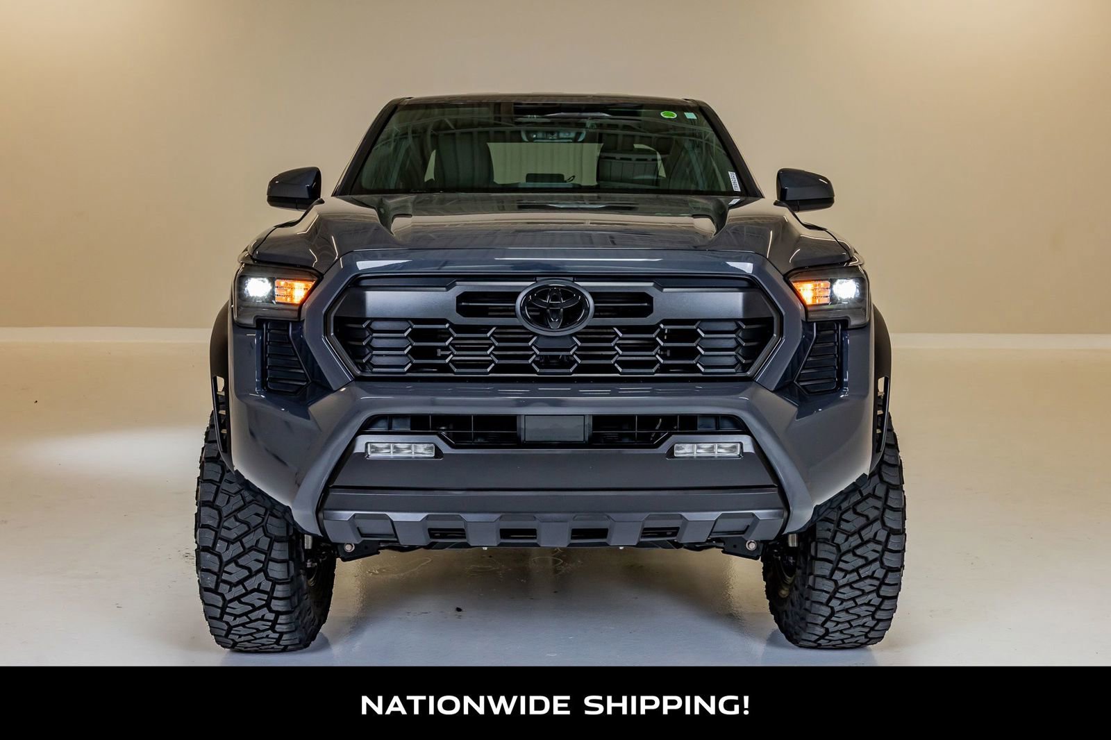 Used 2025 Toyota Tacoma TRD Off-Road AWD/4WD image 4