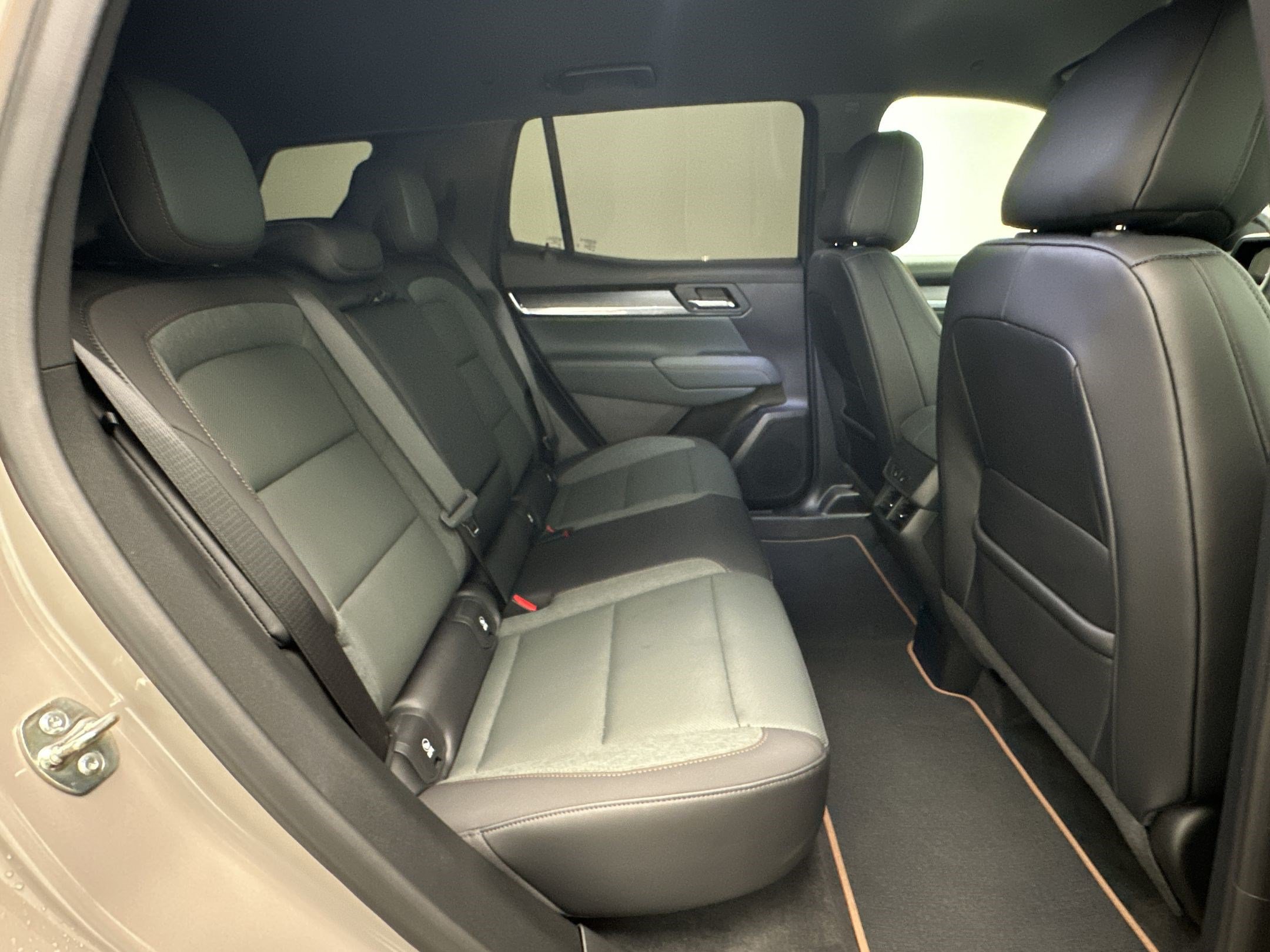 Certified 2026 GMC Terrain AT4 w/ Convenience Package III AWD/4WD image 30