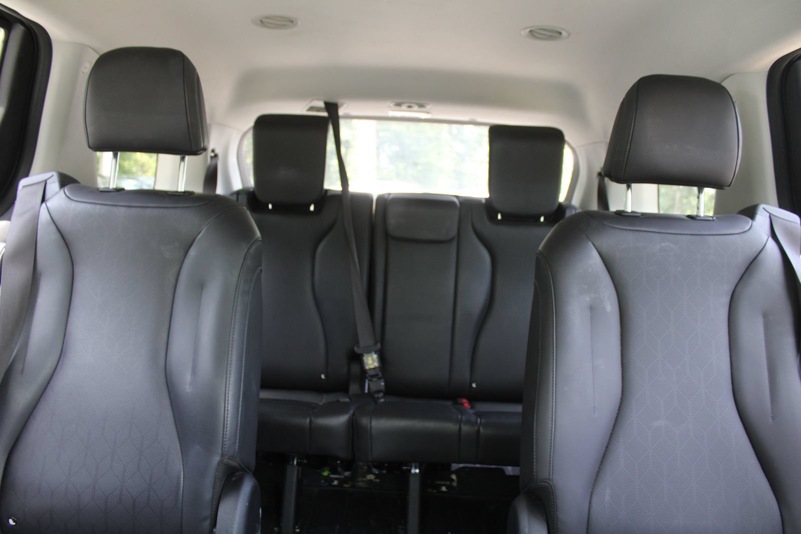 Used 2024 Kia Carnival LX FWD image 58