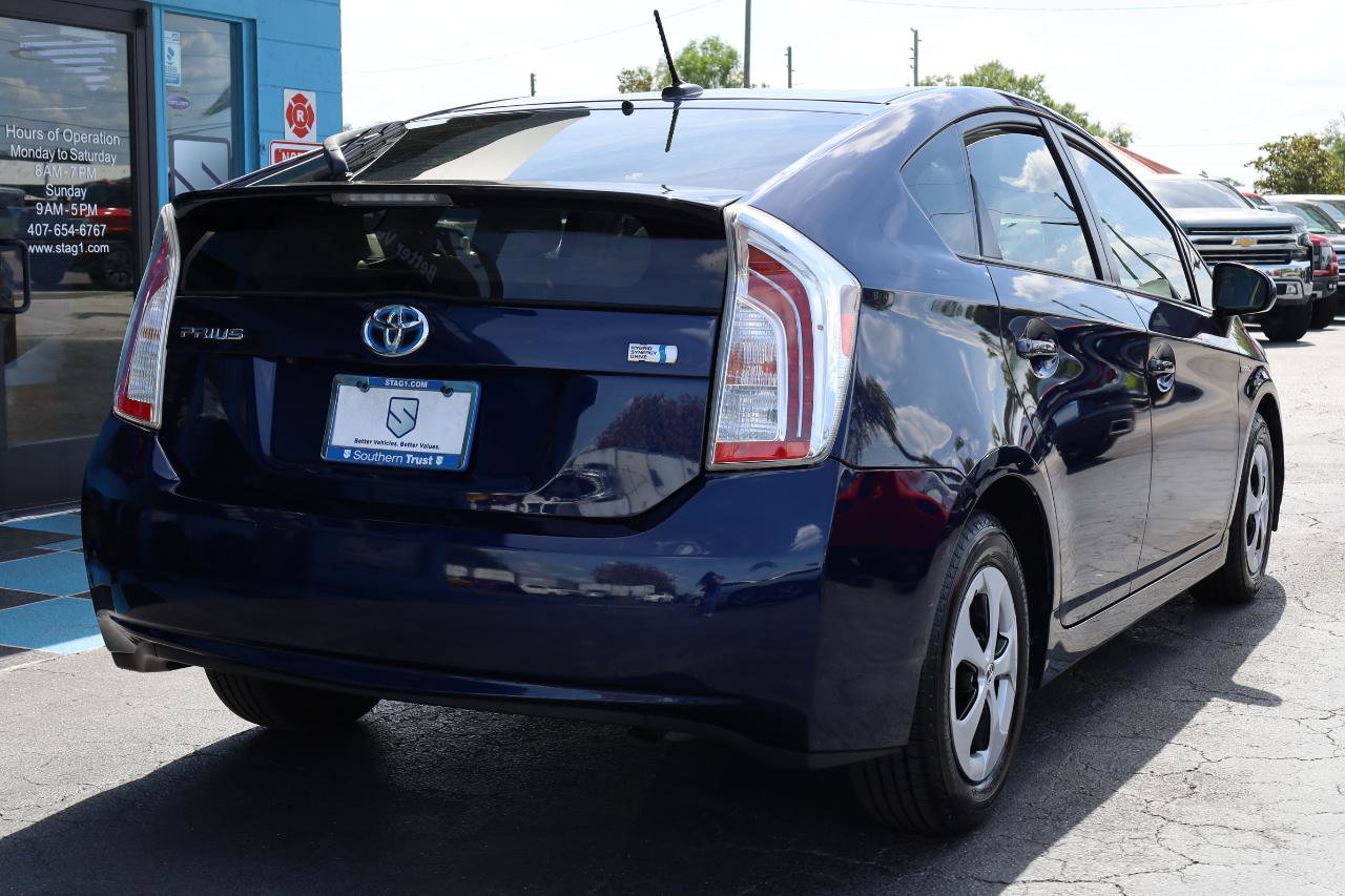 Used 2012 Toyota Prius Three FWD image 4