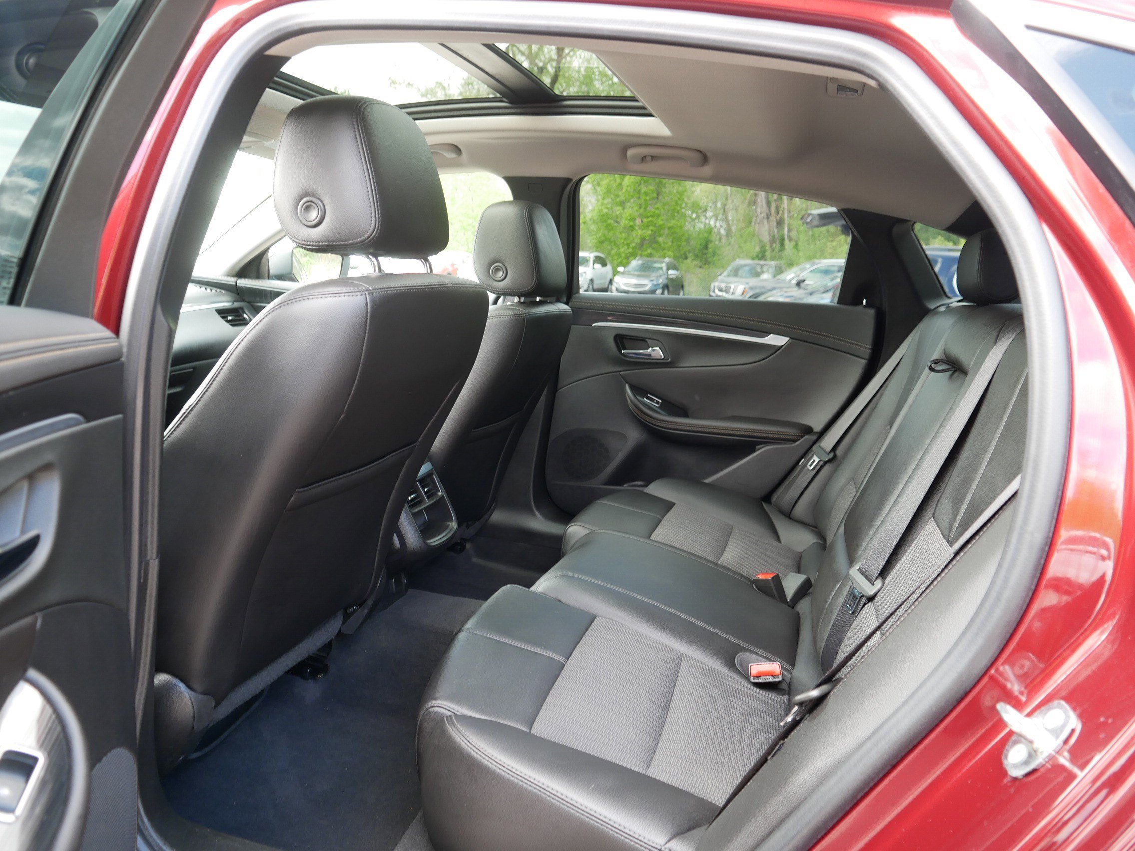 Used 2017 Chevrolet Impala LT w/ Convenience Package FWD image 35