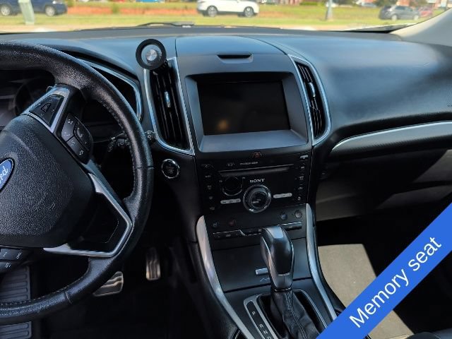 Used 2015 Ford Edge Sport w/ Equipment Group 401A AWD/4WD image 12