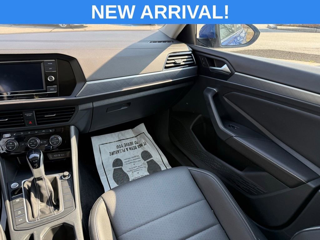 Used 2024 Volkswagen Jetta SE image 31