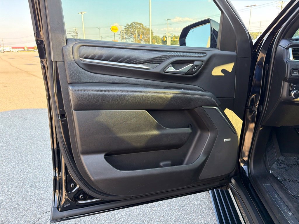 Used 2022 GMC Yukon XL Denali w/ Max Trailering Package AWD/4WD image 13