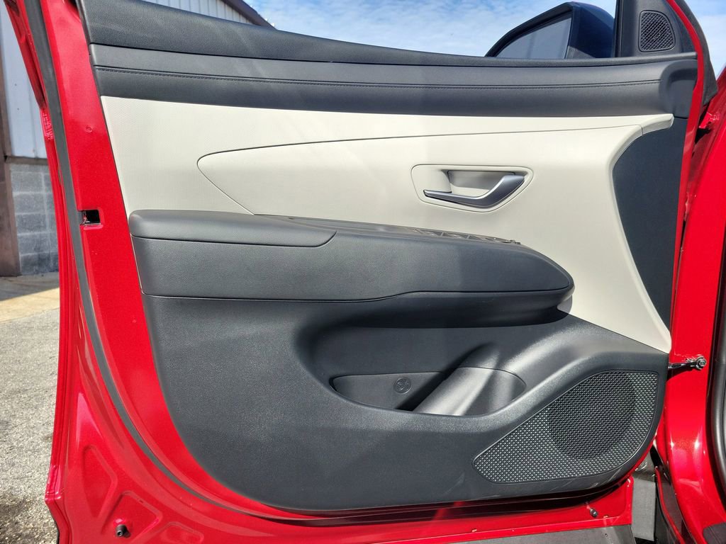 New 2026 Hyundai Tucson SE image 16